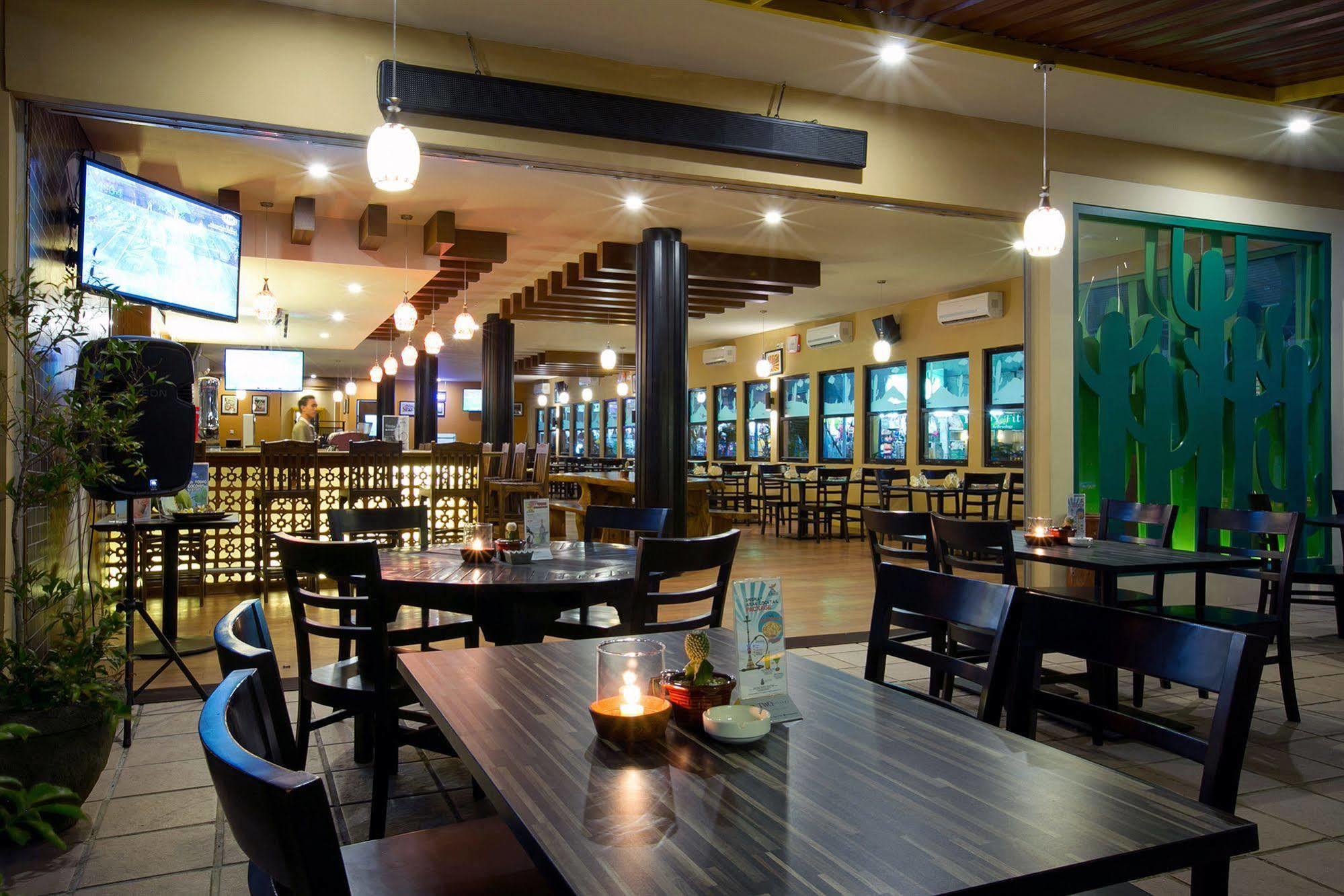 Kuta Station Hotel And Spa Bali Exteriér fotografie